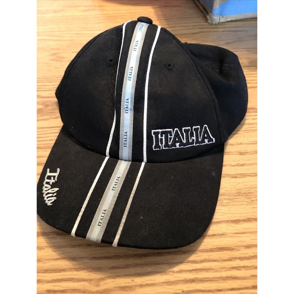 Disney Accessories - italy 🇮🇹 Italia Rome cap hat vacation Excellent